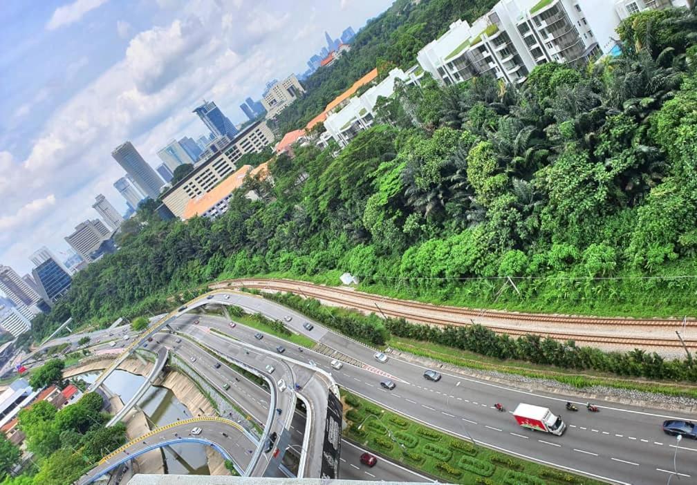 Regalia Suites Klcc View Rooftop Infinity Pool By Shi — Photos 1